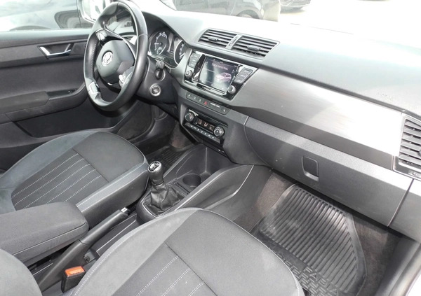 Skoda Fabia cena 35500 przebieg: 244820, rok produkcji 2020 z Dobrzyca małe 92
